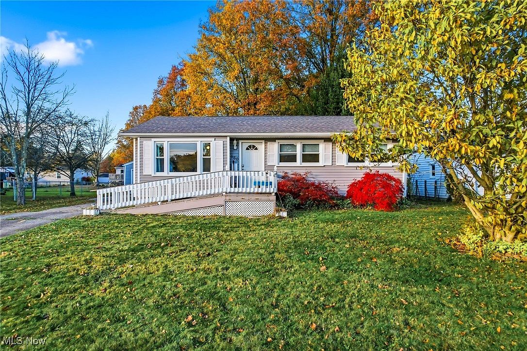 560 Beverly Hills Dr, Youngstown, OH 44505 | Zillow