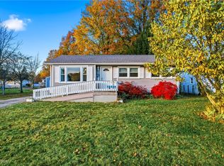 560 Beverly Hills Dr, Youngstown, OH 44505