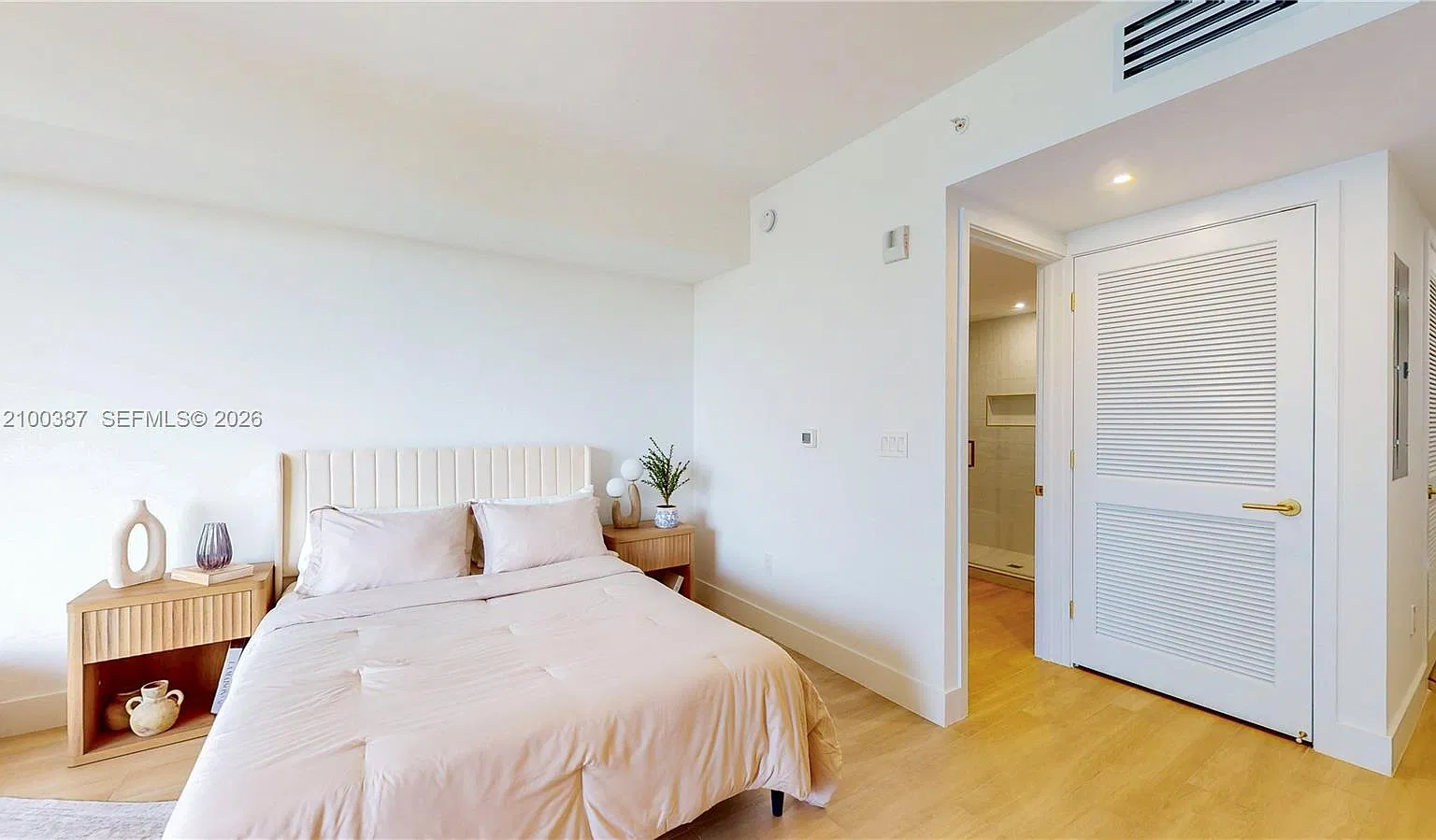The Standard Residences — Photo 2