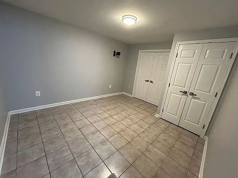 1st image of 10405 Bristol Ct