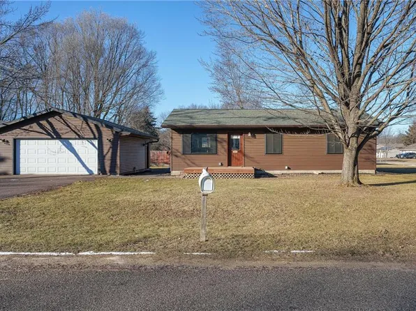 221 Wapiti Circle, Elk Mound, WI 54739