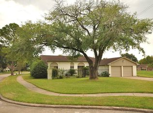 9323 Twin Hills Dr, Houston, TX 77031