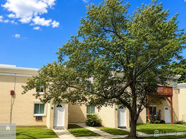 Lake Ave APT 5A, East Brunswick, NJ