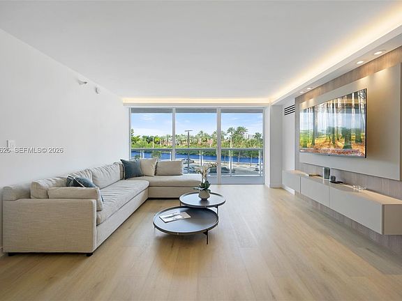 4th image of 20505 E Country Club Dr APT 231