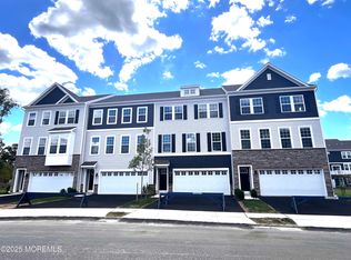14 Rothbury Ct, Tinton Falls, NJ 07753