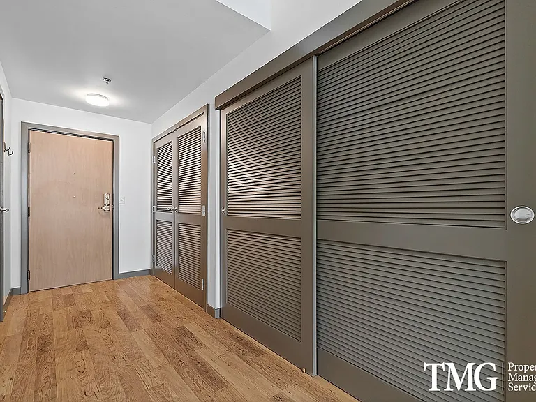 Corbett Heights Apartment Homes — Photo 24