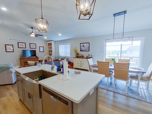 3rd image of 8882 Regina Ln