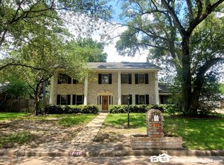 1102 Suwanee Ln, Houston, TX 77090