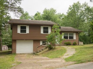 154 Laurelwood Cir, Rossville, GA 30741