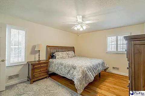 2633 Pineland Cir — Photo 3
