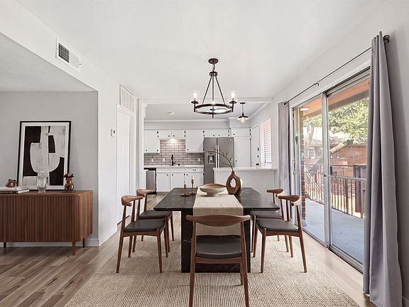 3rd image of 10526 Stone Canyon Rd APT 201
