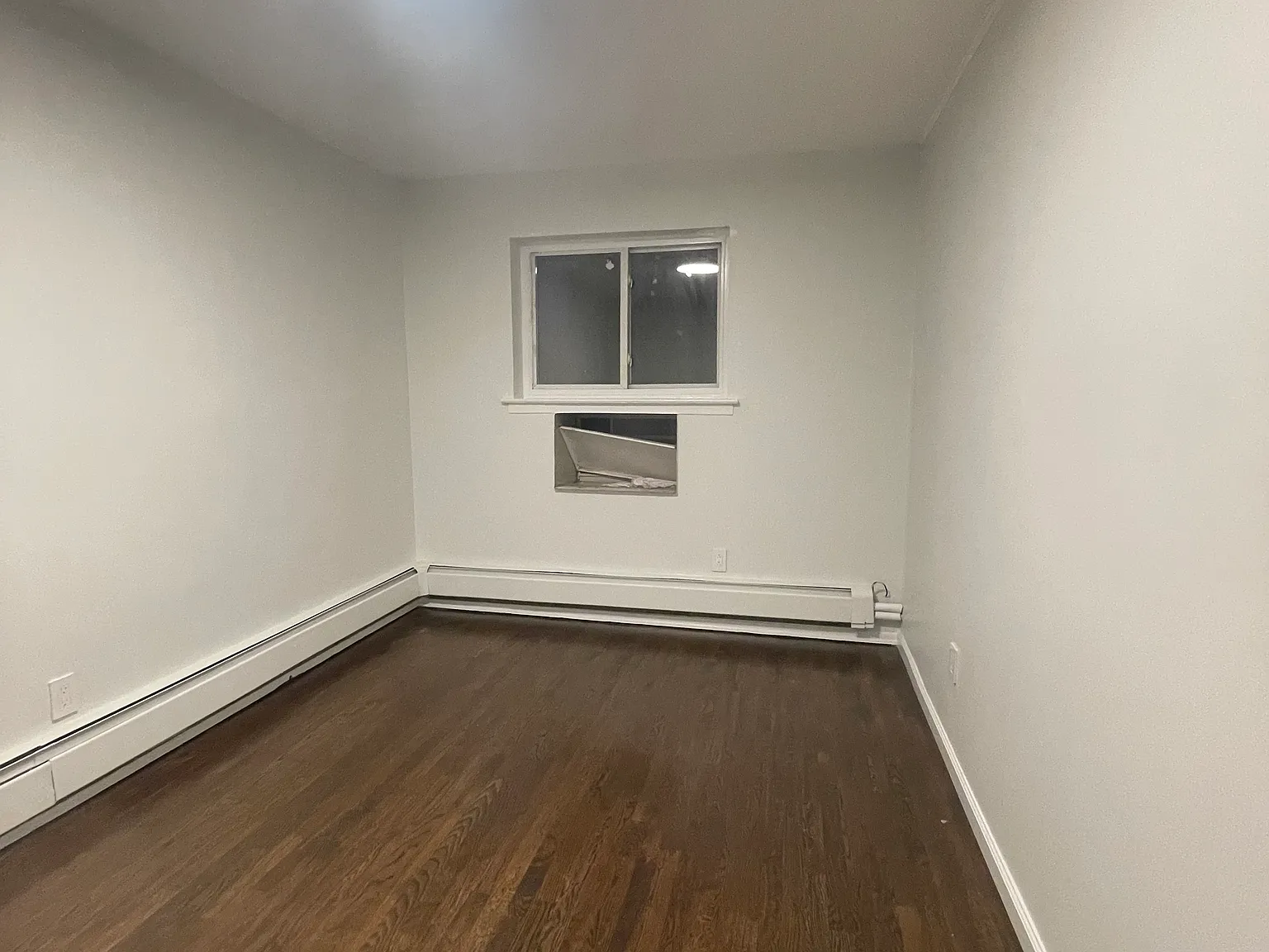 2 bed, 2630 sqft, $2,300 — Photo 2