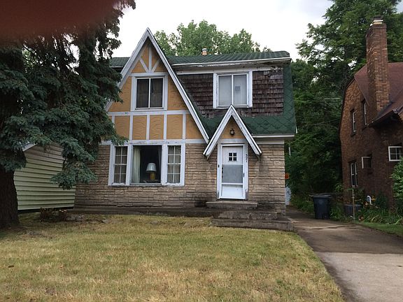 2nd image of 321 W Angela Blvd