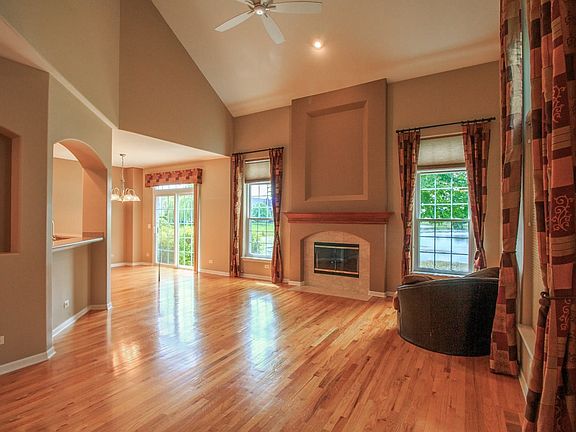2nd image of 24813 Ironwood Ct