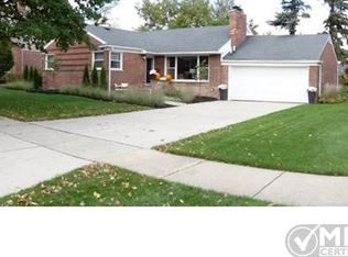 3914 Parkview Dr, Royal Oak, MI 48073