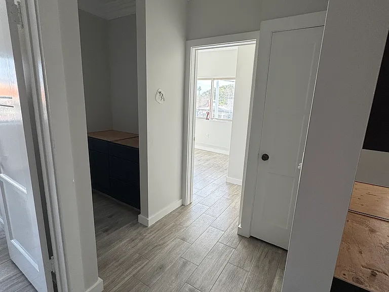 4353 S Western Ave #2 — Photo 3