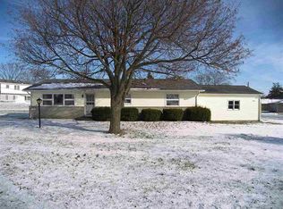 3970 N East Carlin Ct, Churubusco, IN 46723
