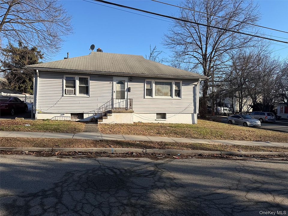 2nd image of 29 E Castle Avenue