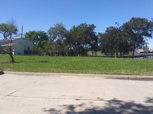 103 Old Bayou Dr, Dickinson, TX 77539