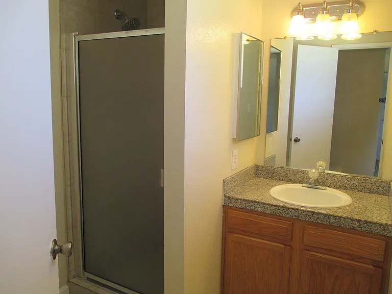 2131 E Palmcroft Dr — Photo 25