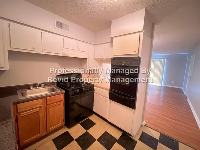 147 Stonewall St. — Photo 35