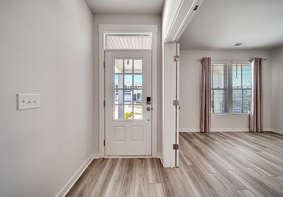 5th image of 547 Gingerwood Ln