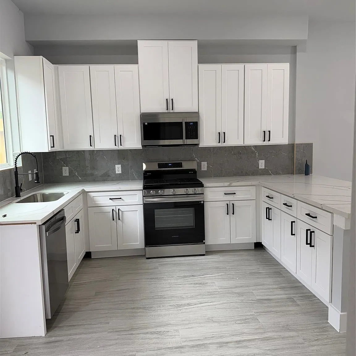 3 bed, 2.5 bath, $2,300 — Photo 4