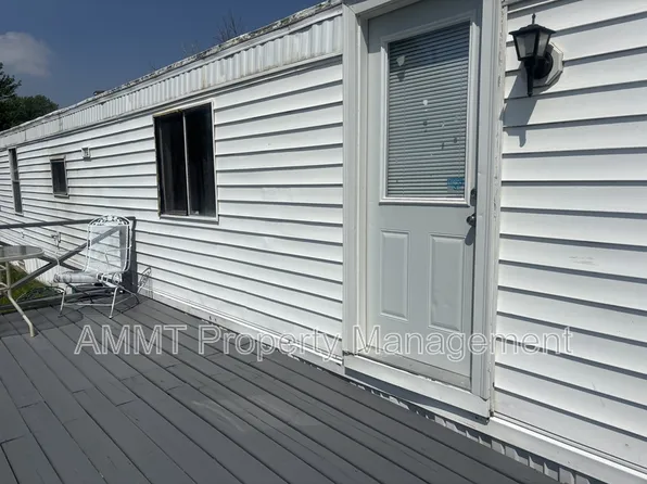 1528 Apache Dr, Marion, IA 52302