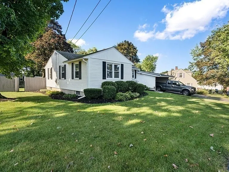 15 Temple Rd — Photo 24