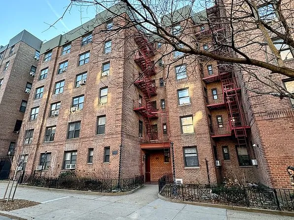 34-40 78th St #4F, Queens, NY 11372