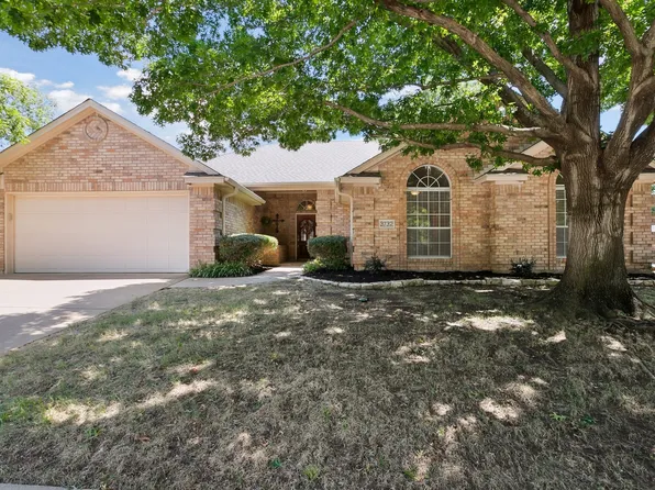 3732 Ashford Dr, Bedford, TX 76021