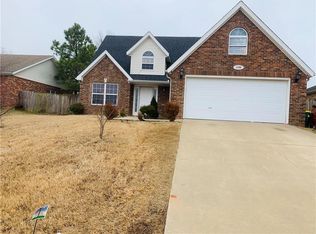 3299 Grainger Cir, Springdale, AR 72764