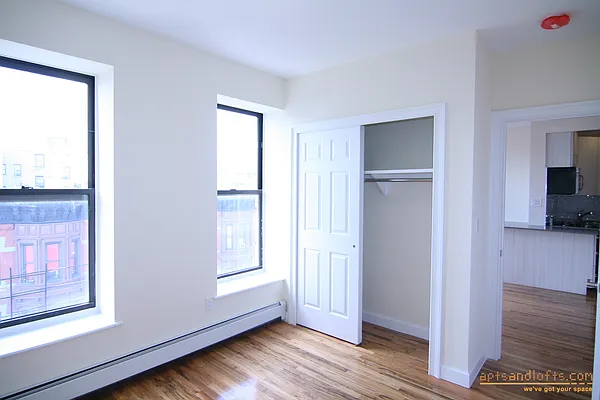 Rented by aptsandlofts.com | media 37