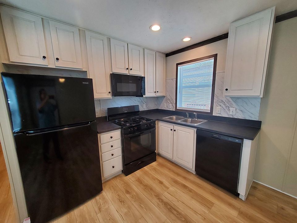 1st image of 24 Canal #300-24