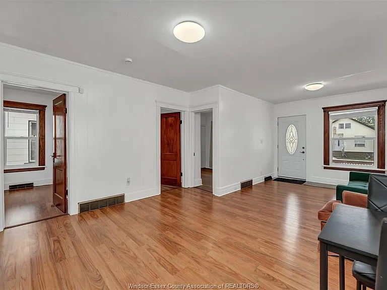 1166 Pierre Ave #UPPER — Photo 8