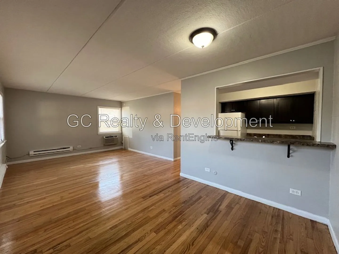 2 bed, 1.0 bath, 1115 sqft, $1,450 — Photo 3