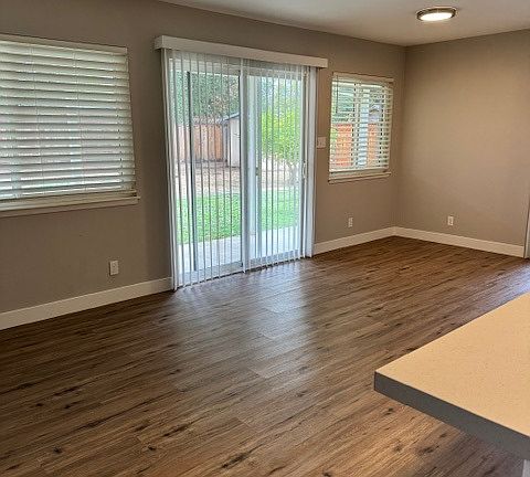 2nd image of 15063 Dickens Ave