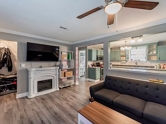 5th image of 1579 Margaret Cir SE