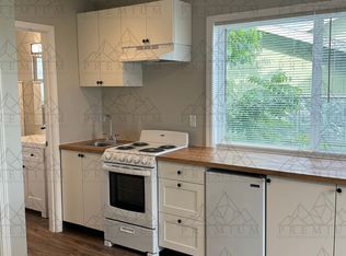 2529 E 10th St, The Dalles, OR 97058