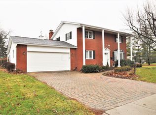 1581 Ridgeview Rd, Columbus, OH 43221