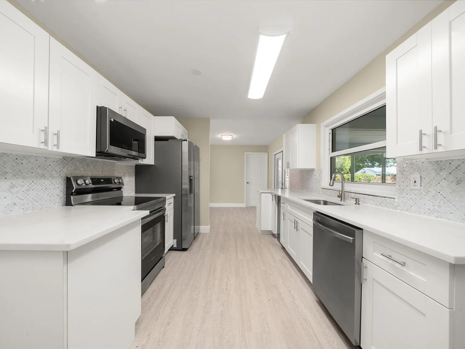 2 bed, 2.0 bath, 1602 sqft, $2,000 — Photo 1