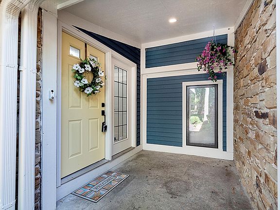 4th image of 8061 Lower Bay Ln #1