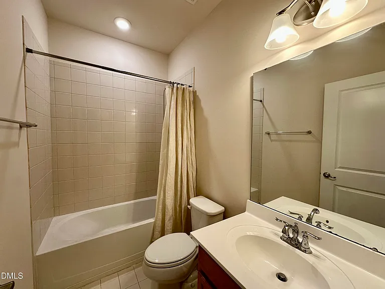1004 Waymaker Ct — Photo 20