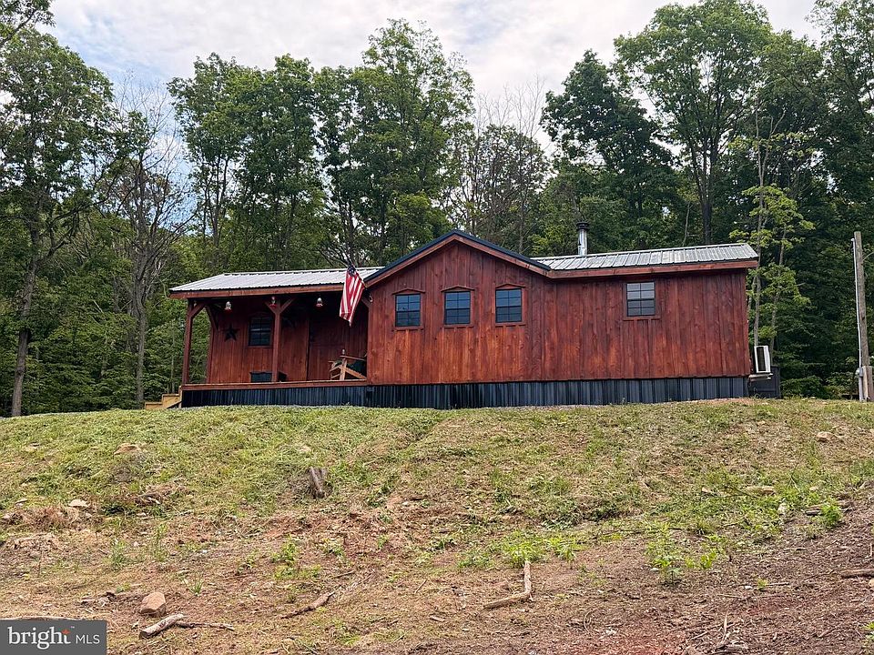 1st image of 448 Chickloon Ln