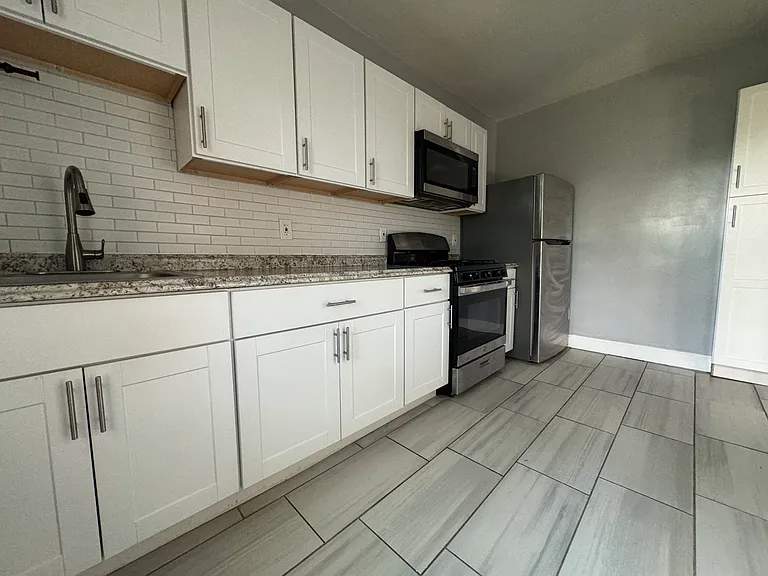 308-16 W Main St #A16 — Photo 9