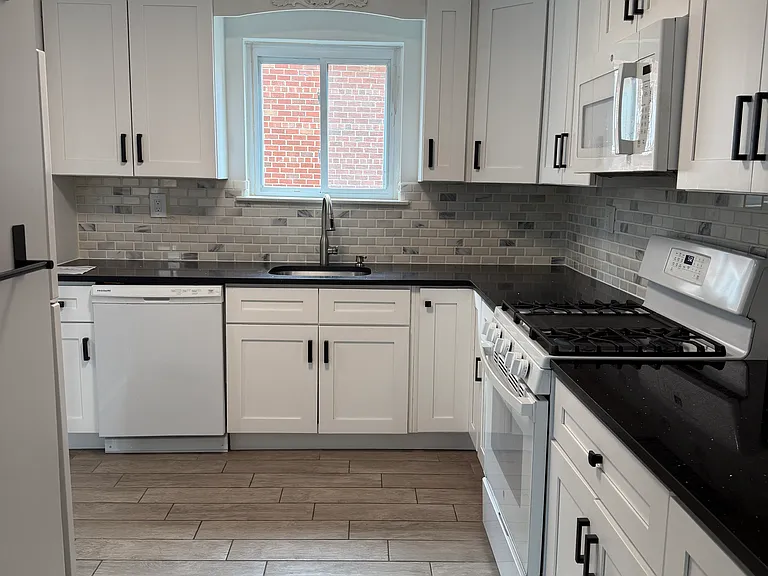 7550 Furmanville Ave #2 — Photo 2