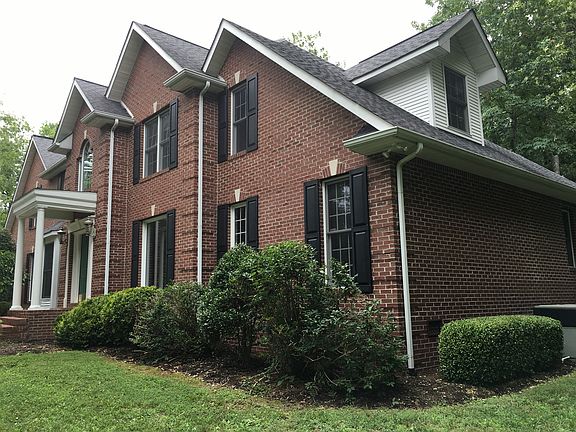 4th image of 144 Clarington Park Dr