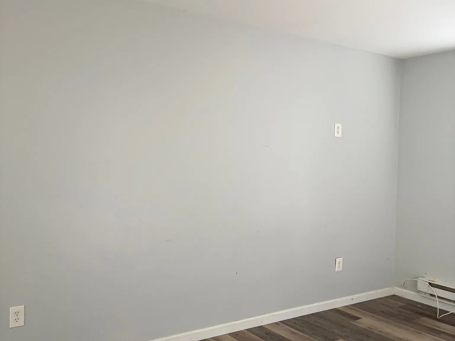 570 W Loch Lomond Dr — Photo 3