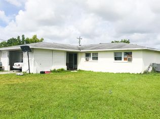 1025 NE Pine Island Ln, Cape Coral, FL 33909