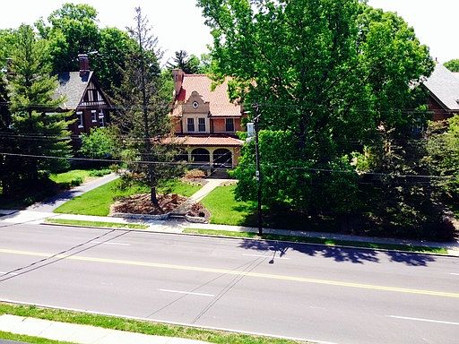 3rd image of 2814 Harrison Ave APT 12